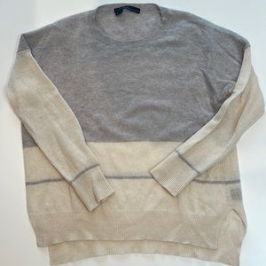 360 Cashmere grey and off white sweater